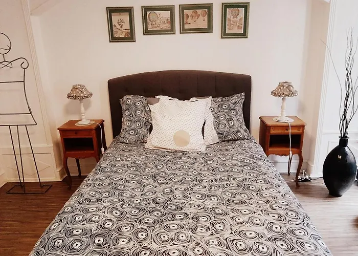 Les Clefs De La Liberte Apartment